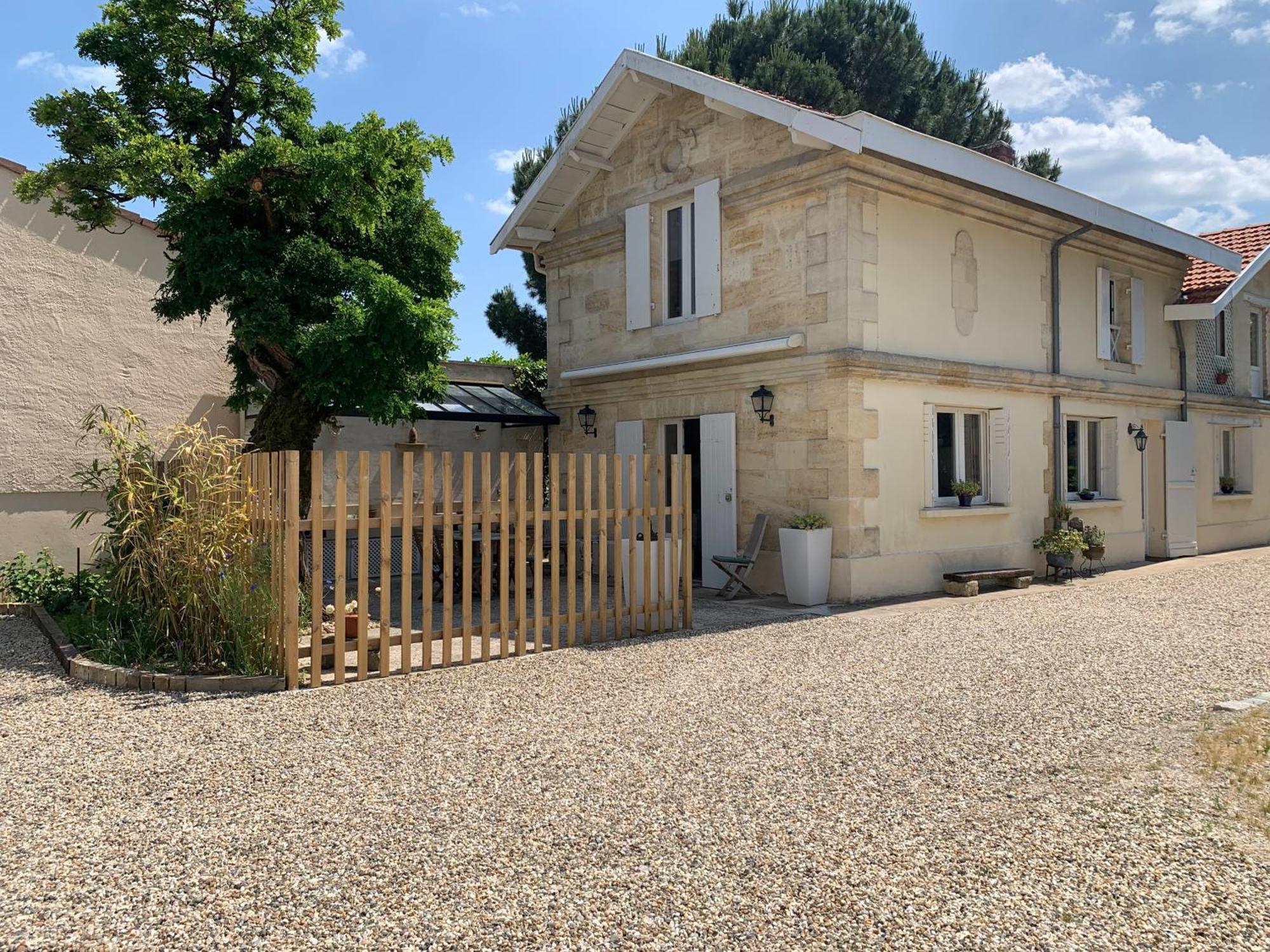 Villa Batisse En Pierre XVII Siecle 115 M² Avec Terrasse Ambares-et-Lagrave Exterior foto